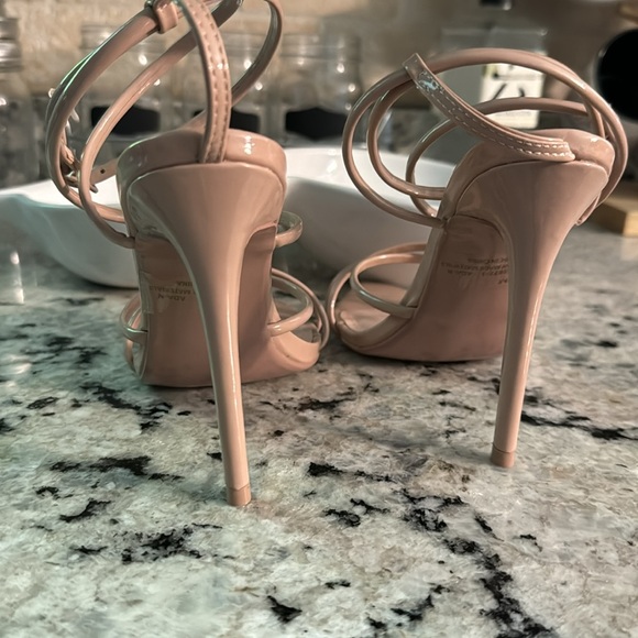 Fashion Nova heels - Picture 4 of 5